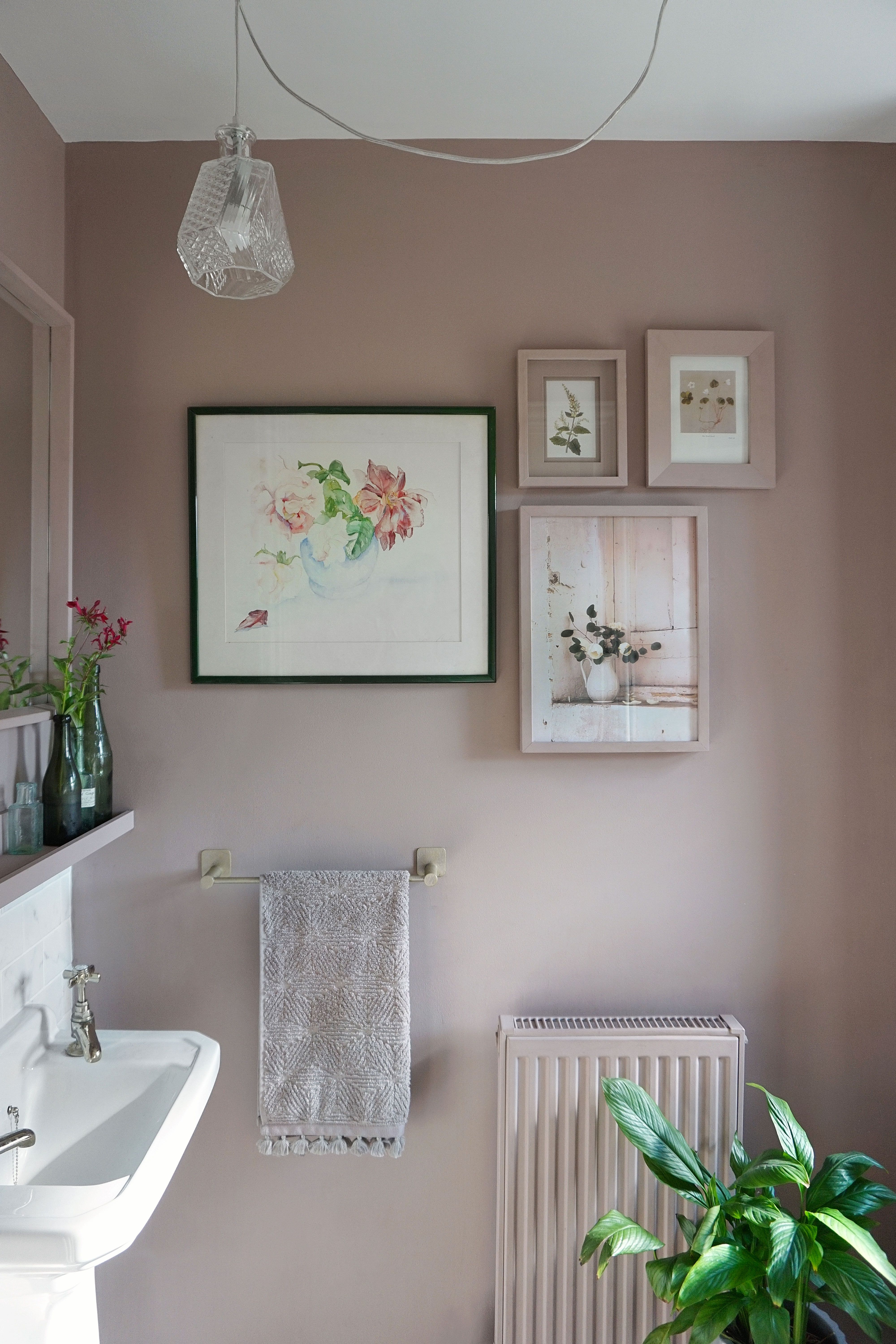sulking room pink cloakroom bathroom